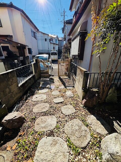 南初富３丁目貸家の庭
