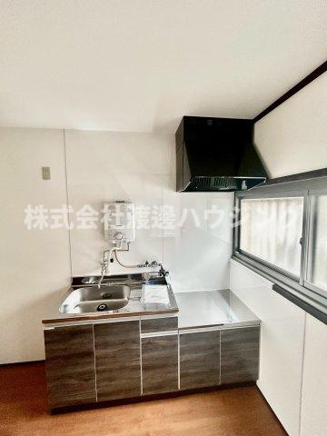 尼崎中在家町一戸建のキッチン