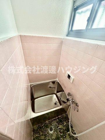 尼崎中在家町一戸建の浴室