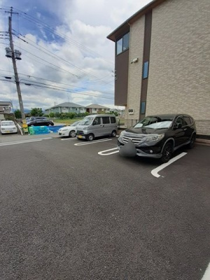 【駐車場】 | アライブガーデンⅠ | 駐車場です