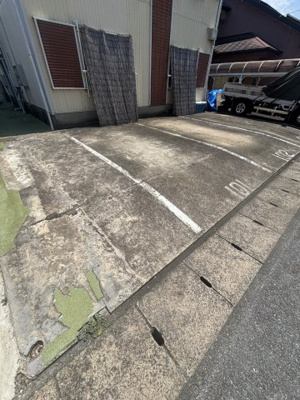 【駐車場】イシイハイツ