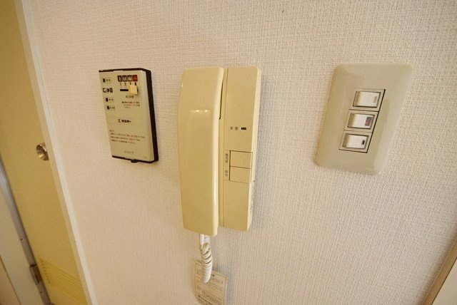 ドアホンです