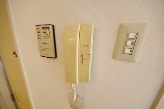 ドアホンです