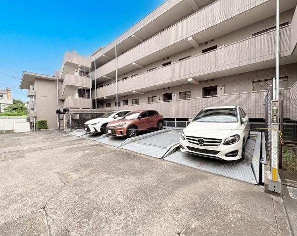 たまプラーザパークホームズの駐車場|駐車場有。