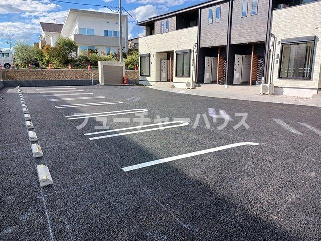 Ｍ・フォルモントの駐車場|駐車場があるので、車を買う予定の方も安心です