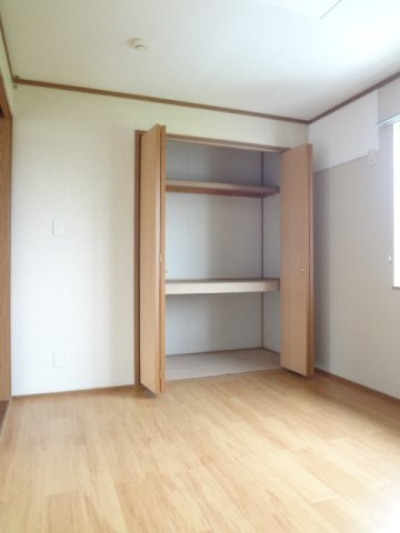 サニーコート六田１の収納