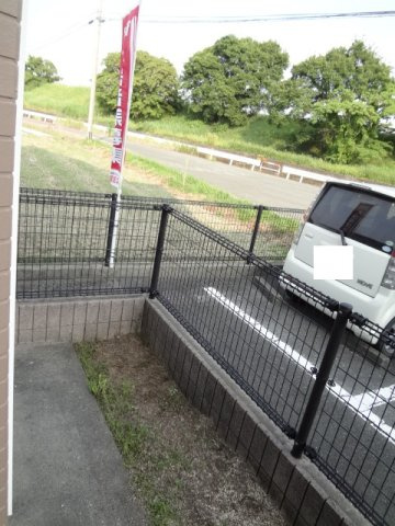 サニーコート六田２の庭
