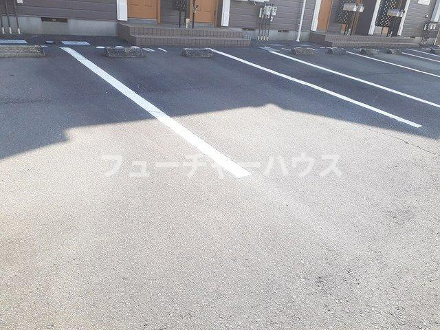 エスポワールＭⅡの駐車場|カースペースがあります