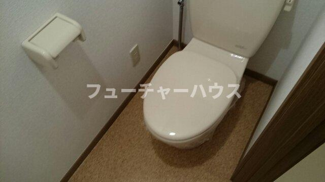 レジダンス・ヴィオレットⅡのトイレ|ゆったりとした空間のトイレです