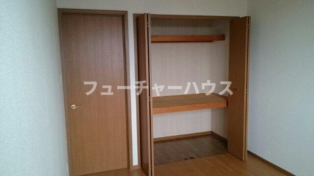 レジダンス・ヴィオレットⅡの収納|ちょっとした収納スペースも充実しています