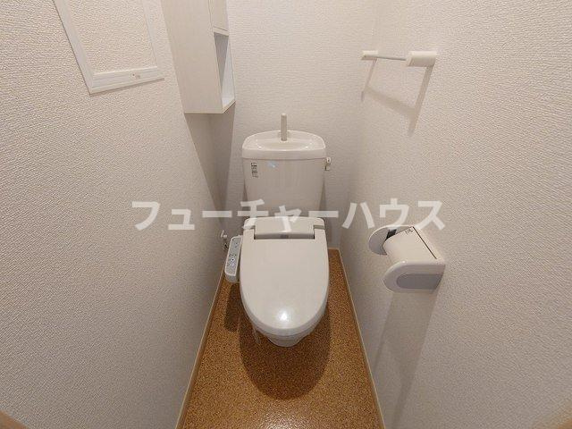 ロイ　ファロのトイレ|落ち着いたトイレです