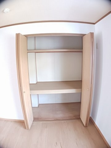 サニーコート六田１の収納