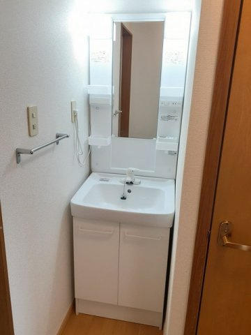 サニーコート六田２の洗面所