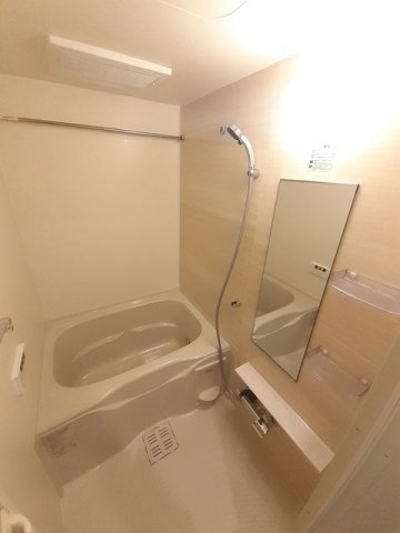 セントラルヒルズ昭和町の浴室