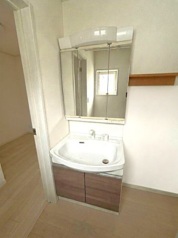 亀有2丁目戸建の洗面所