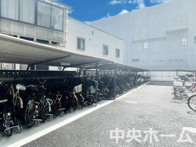 セザールお花茶屋の駐輪場|【自転車置き場】最新の空き状況や費用などの詳細は担当スタッフまでお問い合わせください。