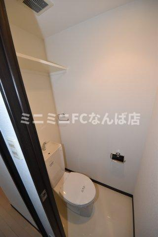 アクアプレイス南堀江のトイレ|床の色・建具・その他仕様が違う場合がありますが現状有姿です