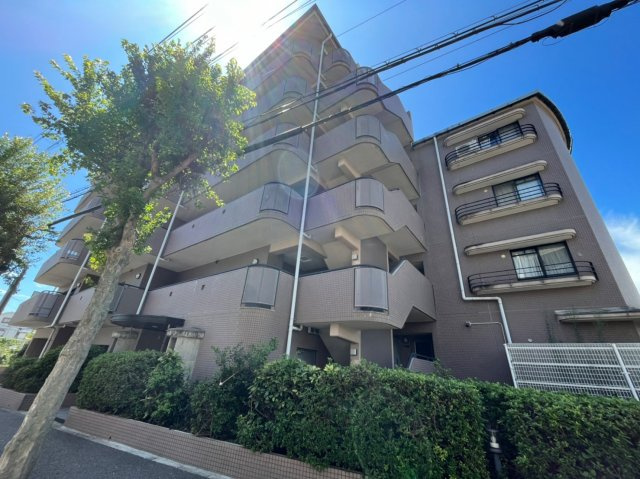 サンシーズ南山手の外観