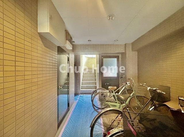 リード日暮里の駐輪場|【自転車置き場】最新の空き状況や費用などの詳細は担当スタッフまでお問い合わせください。