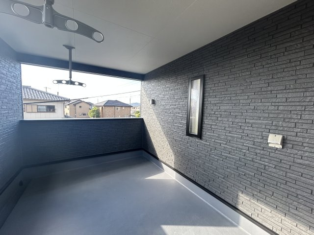 阿南市那賀川町北中島　第二号棟新築戸建てのバルコニー