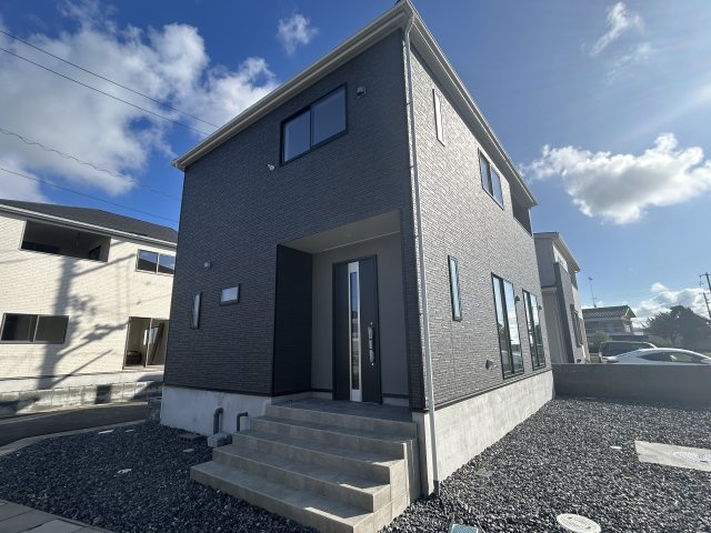 阿南市那賀川町北中島　第二号棟新築戸建て