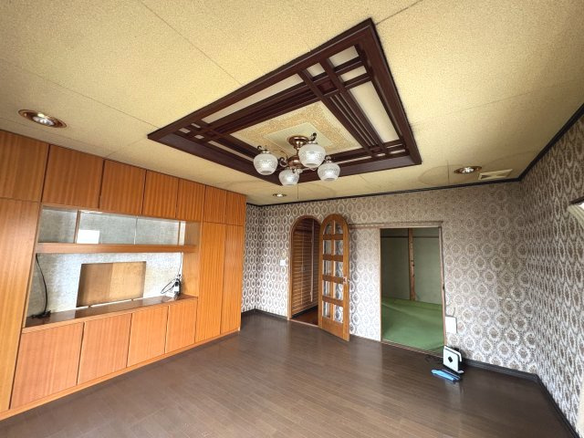 岐阜市六条江東の洋室