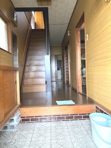 岐阜市六条江東の玄関