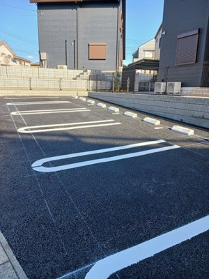 【駐車場】 | ジヴェルニー | 車をお持ちの方に嬉しい駐車場付きの物件です