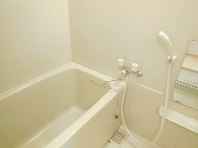 カーサクアトロの浴室