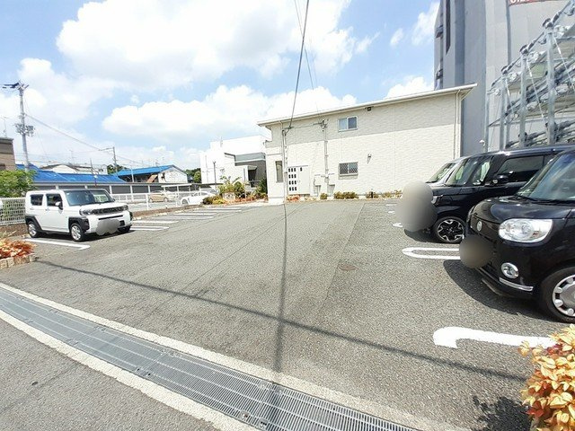 グレイス　ヴィオラの駐車場