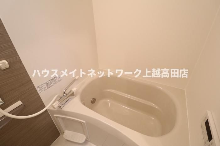 シャインピークス上越妙高 Ｂの浴室|追焚機能付