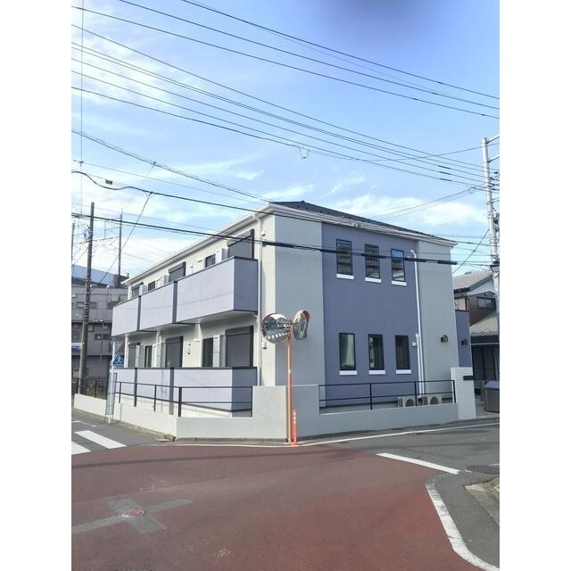 稲城市百村のアパートの外観