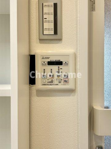 グランシティユーロテラスの冷暖房・空調設備|【浴室乾燥機】暖房・冷風・換気・乾燥が可能です。毎日を快適に過ごせるうれしい機能が揃っています。雨の日の洗濯物も安心です。