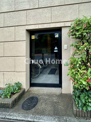 グランシティユーロテラスの駐輪場|【自転車置き場（オートロック）】最新の空き状況や費用などの詳細は担当スタッフまでお問い合わせください。