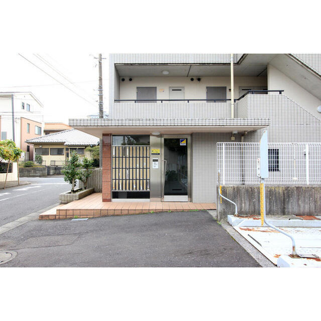 川崎市多摩区三田１丁目の賃貸マンションの駐車場