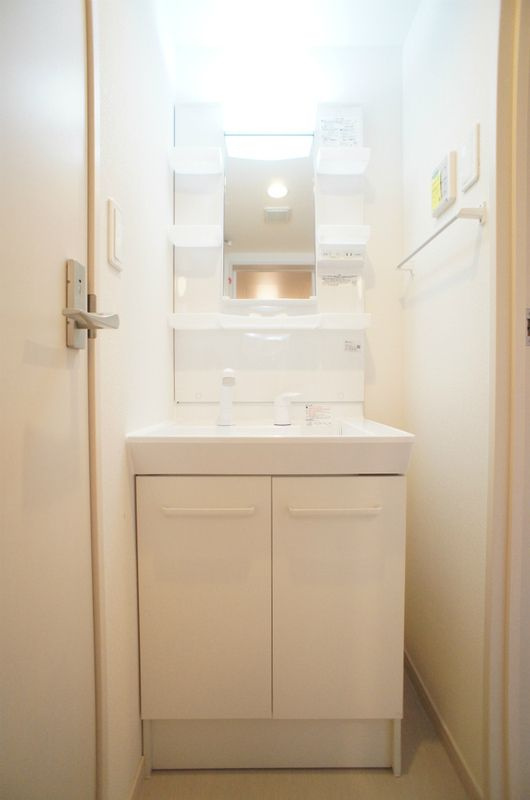 横浜市旭区鶴ケ峰１丁目の賃貸マンションの洗面所