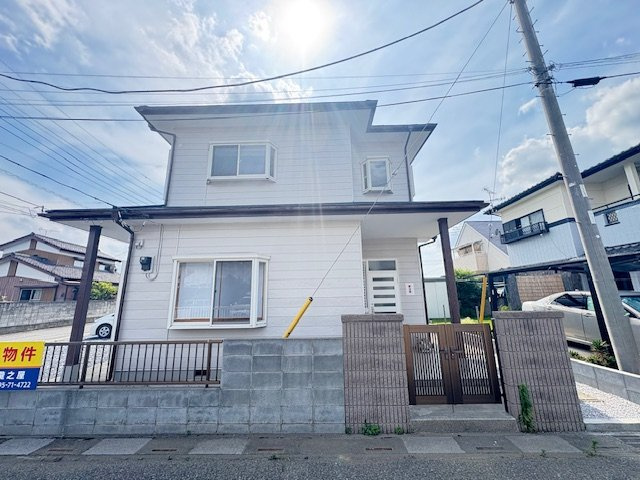 上里町大字嘉美　中古1580の前面道路含む現地写真