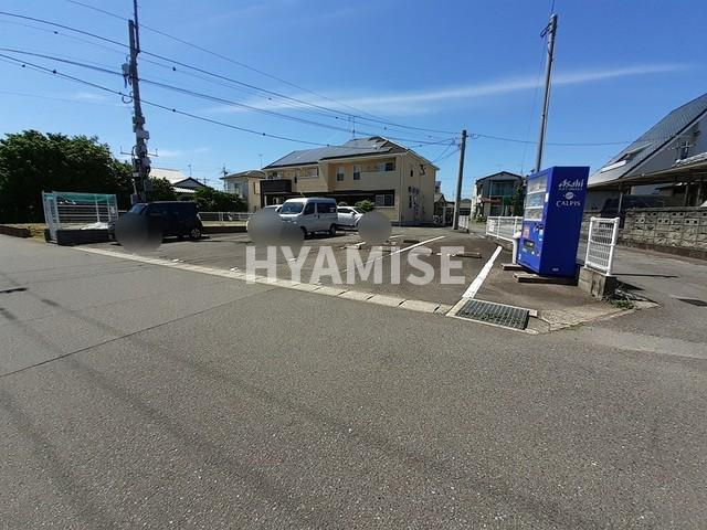 フィオーレビラの駐車場
