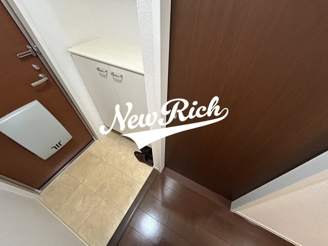 高崎市元島名町のアパートの玄関
