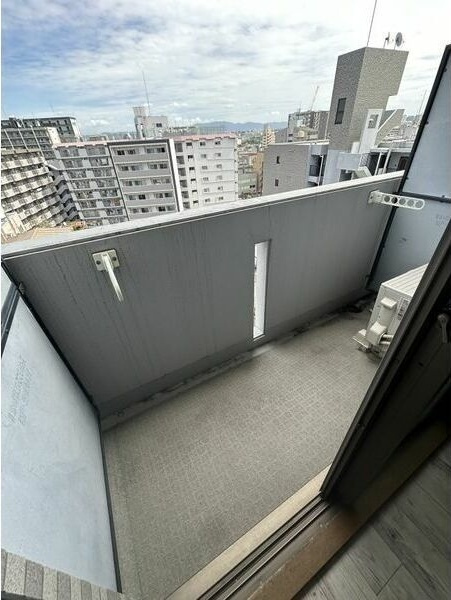エスリード新大阪のバルコニー