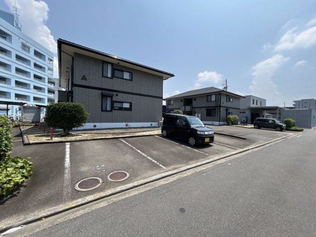 サンライズハイツ　A棟の駐車場