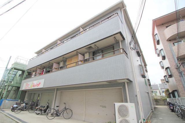 マンションアマティの外観