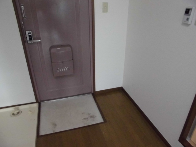 マンションアマティの玄関
