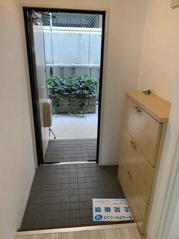 グランベール刀根山の玄関