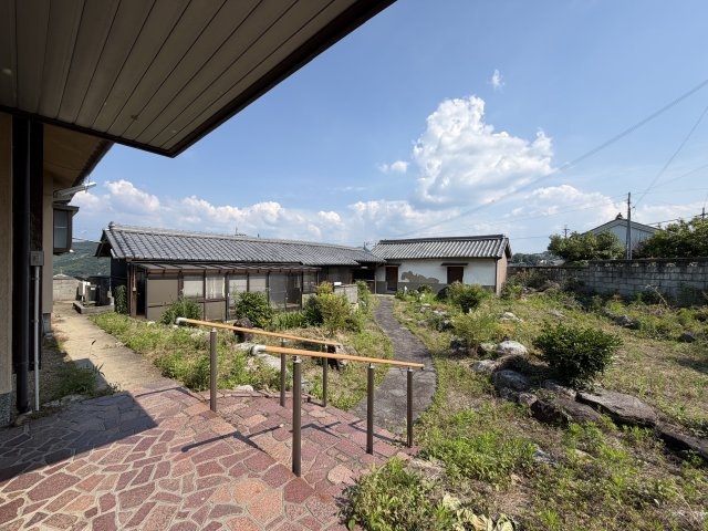 御所市増　中古戸建の庭|広いお庭!(^^)!