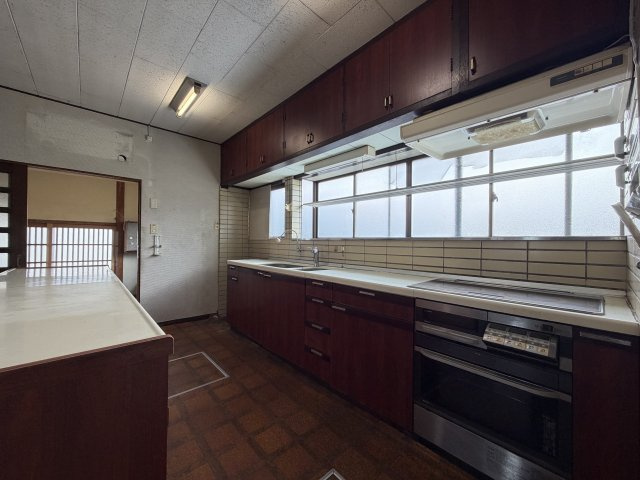御所市増　中古戸建のキッチン|IHクッキングヒーター