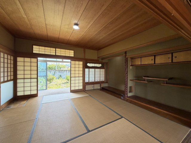 御所市増　中古戸建の和室|離れの１階♪