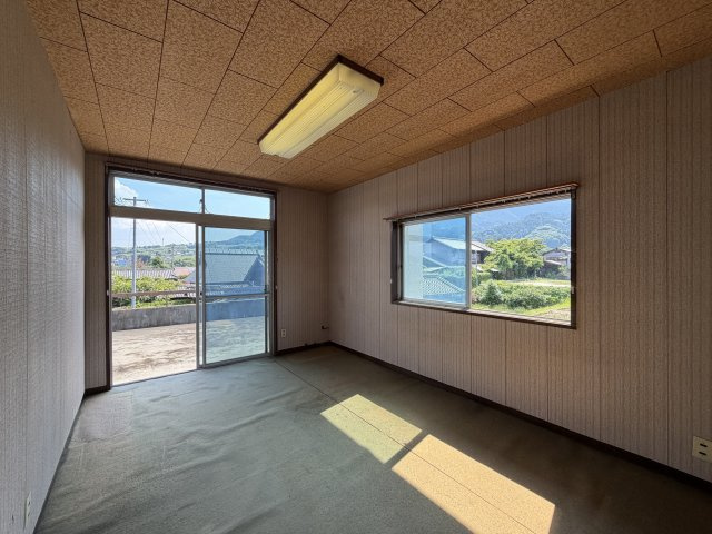 御所市増　中古戸建の洋室|離れの２階♪