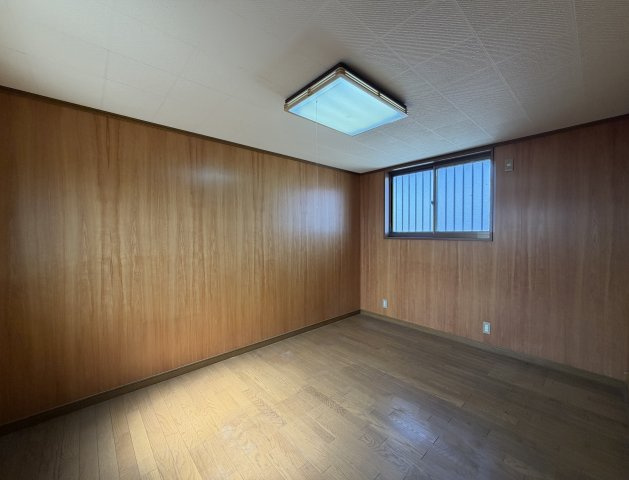 御所市増　中古戸建の洋室|離れ建物