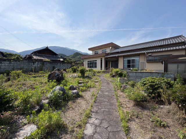 御所市増　中古戸建の外観|お庭!(^^)!